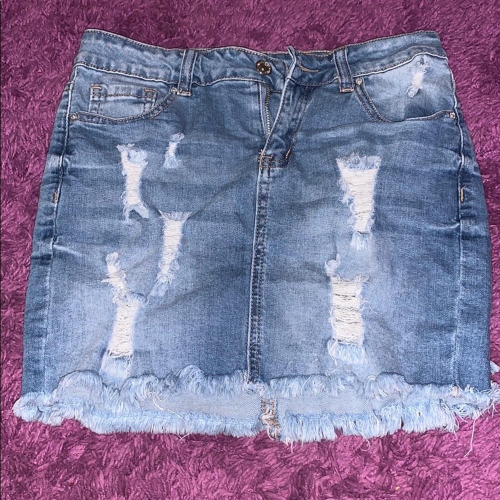 Distressed Mini skirt!